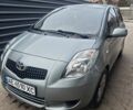 Серый Тойота Ярис, объемом двигателя 1.3 л и пробегом 99 тыс. км за 5500 $, фото 1 на Automoto.ua