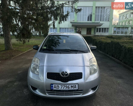 Сірий Тойота Яріс, об'ємом двигуна 1.3 л та пробігом 264 тис. км за 4500 $, фото 7 на Automoto.ua