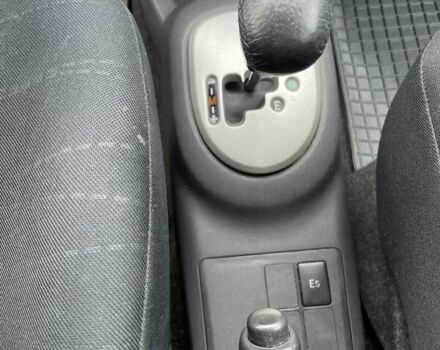 Сірий Тойота Яріс, об'ємом двигуна 1.4 л та пробігом 232 тис. км за 5700 $, фото 16 на Automoto.ua