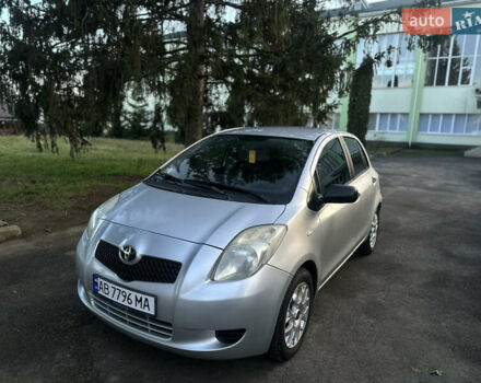 Сірий Тойота Яріс, об'ємом двигуна 1.3 л та пробігом 264 тис. км за 4500 $, фото 6 на Automoto.ua