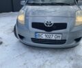 Сірий Тойота Яріс, об'ємом двигуна 1.4 л та пробігом 240 тис. км за 4800 $, фото 1 на Automoto.ua