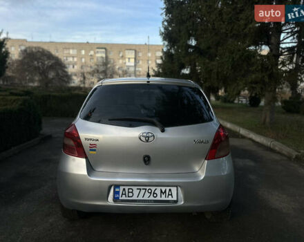 Сірий Тойота Яріс, об'ємом двигуна 1.3 л та пробігом 264 тис. км за 4500 $, фото 21 на Automoto.ua