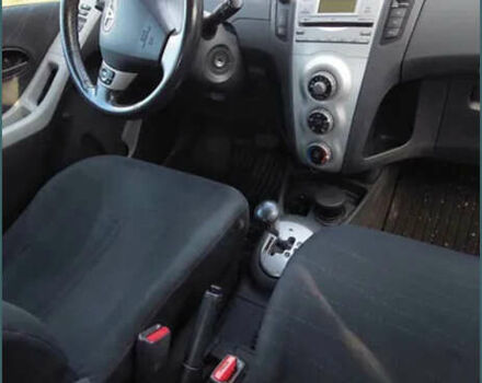 Серый Тойота Ярис, объемом двигателя 1.3 л и пробегом 151 тыс. км за 5000 $, фото 7 на Automoto.ua