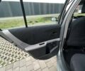 Сірий Тойота Яріс, об'ємом двигуна 1.4 л та пробігом 232 тис. км за 5700 $, фото 22 на Automoto.ua