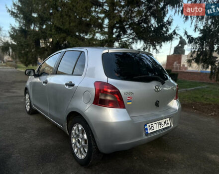 Сірий Тойота Яріс, об'ємом двигуна 1.3 л та пробігом 264 тис. км за 4500 $, фото 16 на Automoto.ua