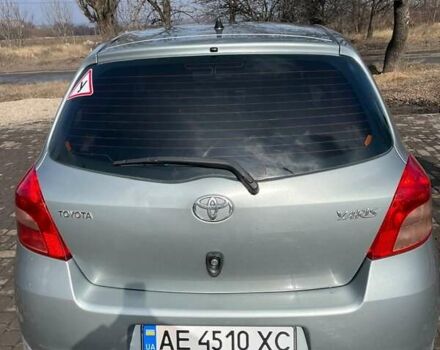 Серый Тойота Ярис, объемом двигателя 1.3 л и пробегом 96 тыс. км за 5500 $, фото 7 на Automoto.ua