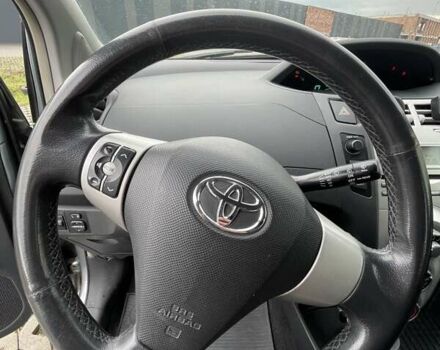 Сірий Тойота Яріс, об'ємом двигуна 1.4 л та пробігом 232 тис. км за 5700 $, фото 18 на Automoto.ua