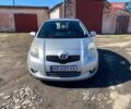 Сірий Тойота Яріс, об'ємом двигуна 1.3 л та пробігом 102 тис. км за 5777 $, фото 1 на Automoto.ua