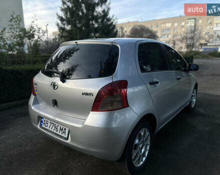 Сірий Тойота Яріс, об'ємом двигуна 1.3 л та пробігом 264 тис. км за 4500 $, фото 10 на Automoto.ua