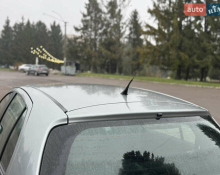 Серый Тойота Ярис, объемом двигателя 1.3 л и пробегом 150 тыс. км за 4600 $, фото 14 на Automoto.ua