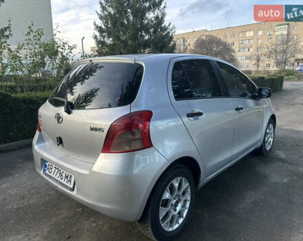 Сірий Тойота Яріс, об'ємом двигуна 1.3 л та пробігом 264 тис. км за 4500 $, фото 26 на Automoto.ua