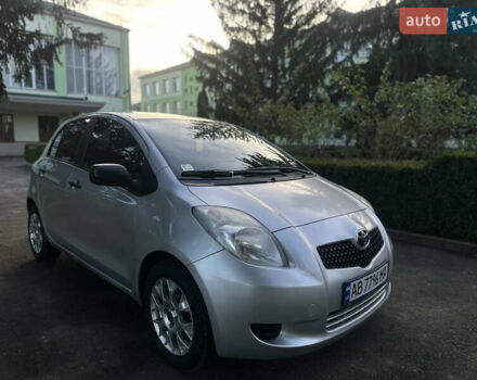 Сірий Тойота Яріс, об'ємом двигуна 1.3 л та пробігом 264 тис. км за 4500 $, фото 14 на Automoto.ua