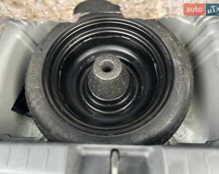 Сірий Тойота Яріс, об'ємом двигуна 1.3 л та пробігом 233 тис. км за 4800 $, фото 23 на Automoto.ua