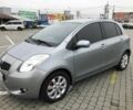 Сірий Тойота Яріс, об'ємом двигуна 1 л та пробігом 185 тис. км за 3950 $, фото 1 на Automoto.ua