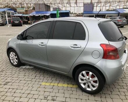 Сірий Тойота Яріс, об'ємом двигуна 1 л та пробігом 185 тис. км за 3950 $, фото 17 на Automoto.ua