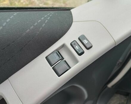 Серый Тойота Ярис, объемом двигателя 1.3 л и пробегом 172 тыс. км за 6200 $, фото 7 на Automoto.ua