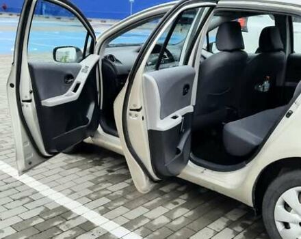 Сірий Тойота Яріс, об'ємом двигуна 1.3 л та пробігом 169 тис. км за 6200 $, фото 23 на Automoto.ua