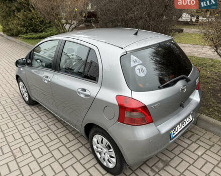 Сірий Тойота Яріс, об'ємом двигуна 1.4 л та пробігом 290 тис. км за 5999 $, фото 15 на Automoto.ua