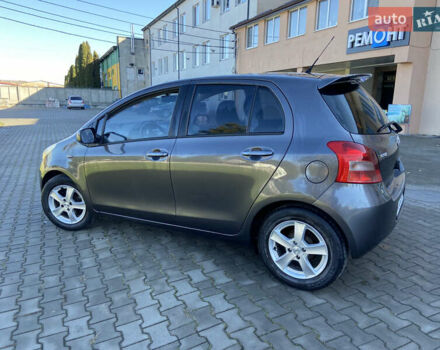 Серый Тойота Ярис, объемом двигателя 1.3 л и пробегом 226 тыс. км за 4400 $, фото 2 на Automoto.ua