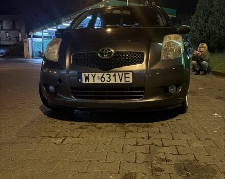 Серый Тойота Ярис, объемом двигателя 0 л и пробегом 166 тыс. км за 4000 $, фото 5 на Automoto.ua