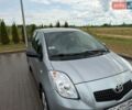Серый Тойота Ярис, объемом двигателя 1.3 л и пробегом 319 тыс. км за 5100 $, фото 1 на Automoto.ua