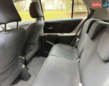 Сірий Тойота Яріс, об'ємом двигуна 1.4 л та пробігом 290 тис. км за 5999 $, фото 38 на Automoto.ua