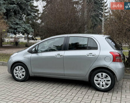 Сірий Тойота Яріс, об'ємом двигуна 1.4 л та пробігом 290 тис. км за 5999 $, фото 9 на Automoto.ua