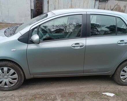 Серый Тойота Ярис, объемом двигателя 1.3 л и пробегом 172 тыс. км за 6200 $, фото 1 на Automoto.ua