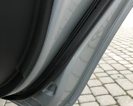 Сірий Тойота Яріс, об'ємом двигуна 1 л та пробігом 185 тис. км за 3950 $, фото 13 на Automoto.ua