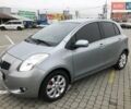 Серый Тойота Ярис, объемом двигателя 1 л и пробегом 184 тыс. км за 4200 $, фото 1 на Automoto.ua