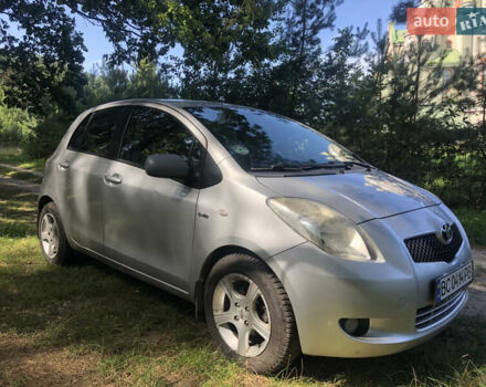 Серый Тойота Ярис, объемом двигателя 1.4 л и пробегом 230 тыс. км за 5700 $, фото 29 на Automoto.ua