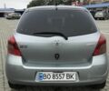 Сірий Тойота Яріс, об'ємом двигуна 1 л та пробігом 185 тис. км за 3950 $, фото 1 на Automoto.ua