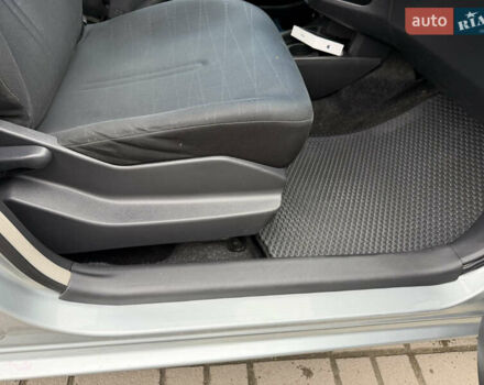 Сірий Тойота Яріс, об'ємом двигуна 1.4 л та пробігом 290 тис. км за 5999 $, фото 48 на Automoto.ua