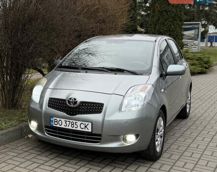 Сірий Тойота Яріс, об'ємом двигуна 1.4 л та пробігом 290 тис. км за 5999 $, фото 4 на Automoto.ua
