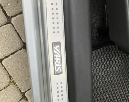 Сірий Тойота Яріс, об'ємом двигуна 1 л та пробігом 185 тис. км за 3950 $, фото 19 на Automoto.ua