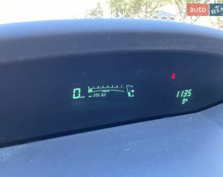 Серый Тойота Ярис, объемом двигателя 1.3 л и пробегом 226 тыс. км за 4400 $, фото 11 на Automoto.ua