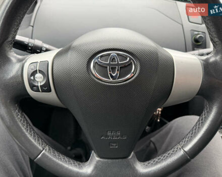 Сірий Тойота Яріс, об'ємом двигуна 1.4 л та пробігом 290 тис. км за 5999 $, фото 54 на Automoto.ua