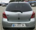 Серый Тойота Ярис, объемом двигателя 1 л и пробегом 186 тыс. км за 3920 $, фото 1 на Automoto.ua