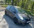 Серый Тойота Ярис, объемом двигателя 1.3 л и пробегом 168 тыс. км за 4100 $, фото 1 на Automoto.ua