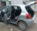 Серый Тойота Ярис, объемом двигателя 1.3 л и пробегом 172 тыс. км за 5999 $, фото 3 на Automoto.ua