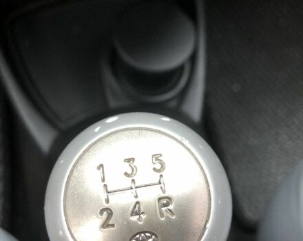 Сірий Тойота Яріс, об'ємом двигуна 1 л та пробігом 185 тис. км за 3950 $, фото 21 на Automoto.ua