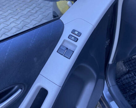 Серый Тойота Ярис, объемом двигателя 1.3 л и пробегом 226 тыс. км за 4400 $, фото 10 на Automoto.ua