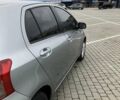 Серый Тойота Ярис, объемом двигателя 1 л и пробегом 186 тыс. км за 3920 $, фото 8 на Automoto.ua