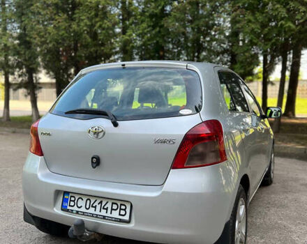 Серый Тойота Ярис, объемом двигателя 1.4 л и пробегом 230 тыс. км за 5700 $, фото 19 на Automoto.ua