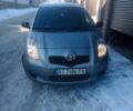 Серый Тойота Ярис, объемом двигателя 1.4 л и пробегом 303 тыс. км за 3999 $, фото 1 на Automoto.ua