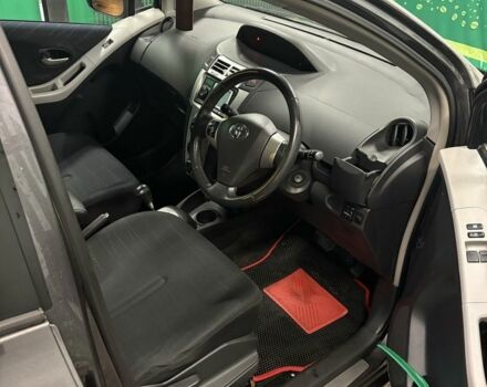 Серый Тойота Ярис, объемом двигателя 0 л и пробегом 166 тыс. км за 4000 $, фото 1 на Automoto.ua