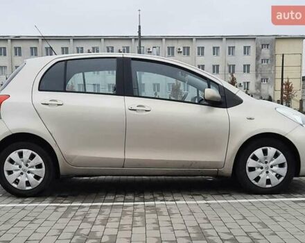 Сірий Тойота Яріс, об'ємом двигуна 1.3 л та пробігом 169 тис. км за 6200 $, фото 4 на Automoto.ua