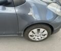 Серый Тойота Ярис, объемом двигателя 1 л и пробегом 200 тыс. км за 4600 $, фото 6 на Automoto.ua