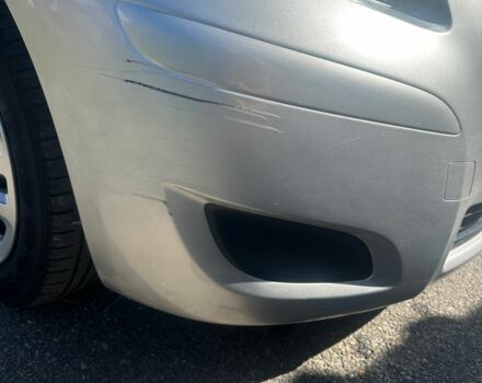 Серый Тойота Ярис, объемом двигателя 1 л и пробегом 115 тыс. км за 4200 $, фото 12 на Automoto.ua