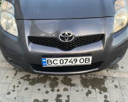 Серый Тойота Ярис, объемом двигателя 1.36 л и пробегом 199 тыс. км за 7000 $, фото 12 на Automoto.ua